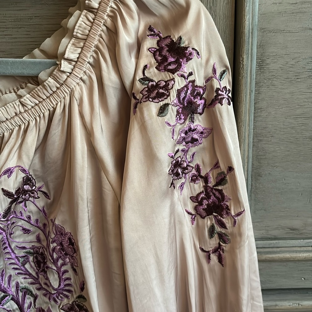 EUC WHBM TOP - Picture 3 of 8